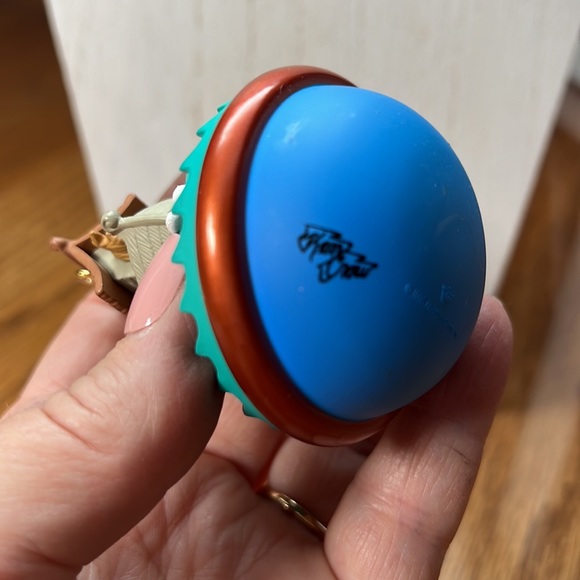 Hallmark Noah’s ark ornament. Signed - Picture 6 of 6